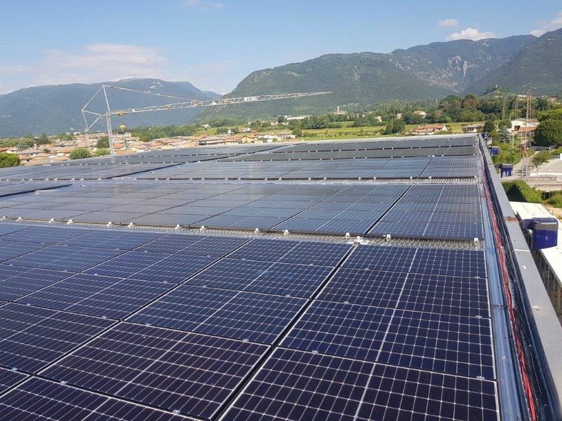 Andrea Bizzotto SpA accresce efficienza energetica e impronta green grazie a un’installazione fotovoltaica su tetto di ultima generazione